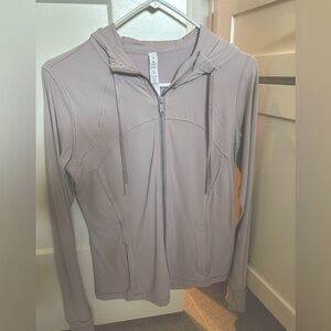 Lululemon Define women’s jacket with hood size 10. Excellent used condition.